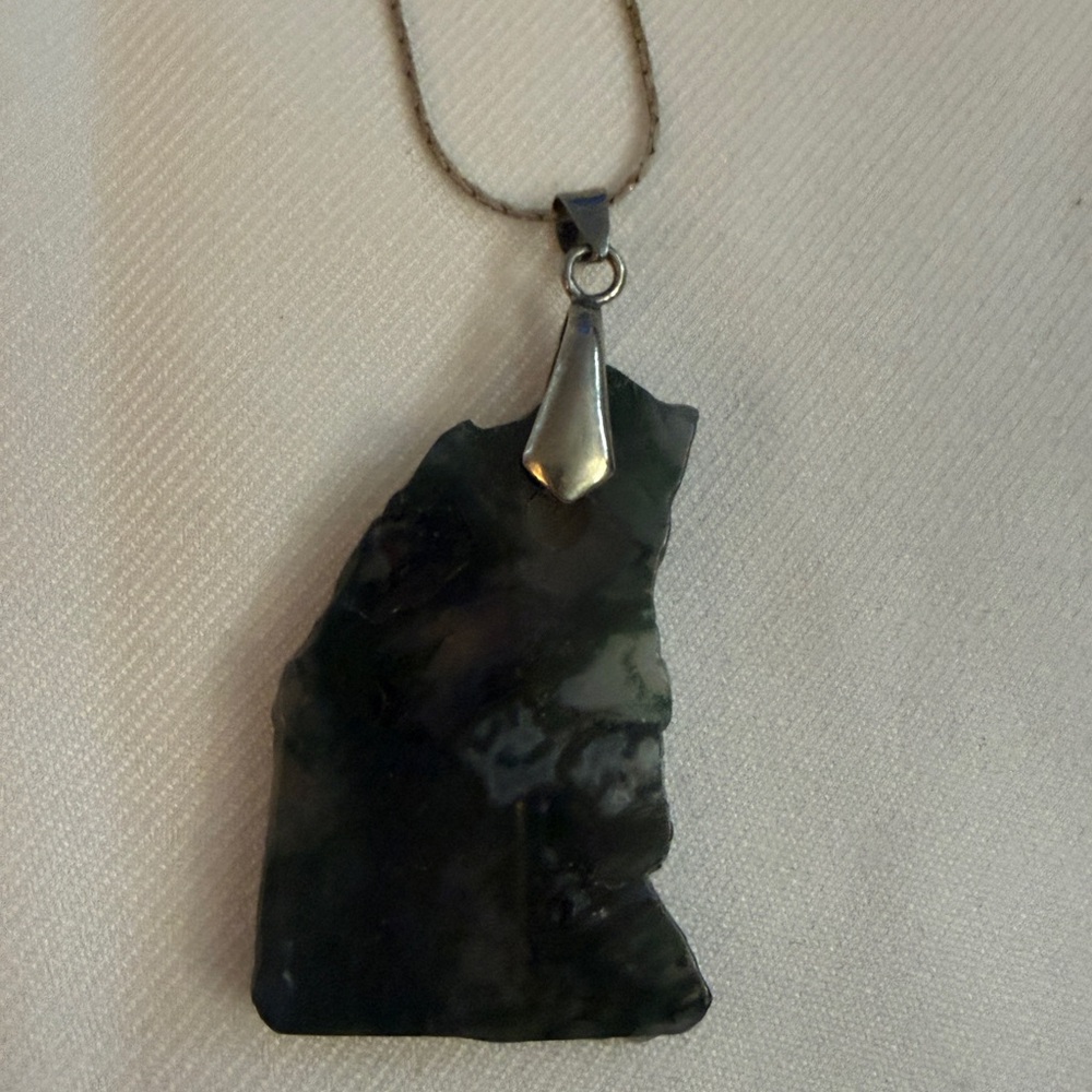 Green & black Stone Pendant Necklace